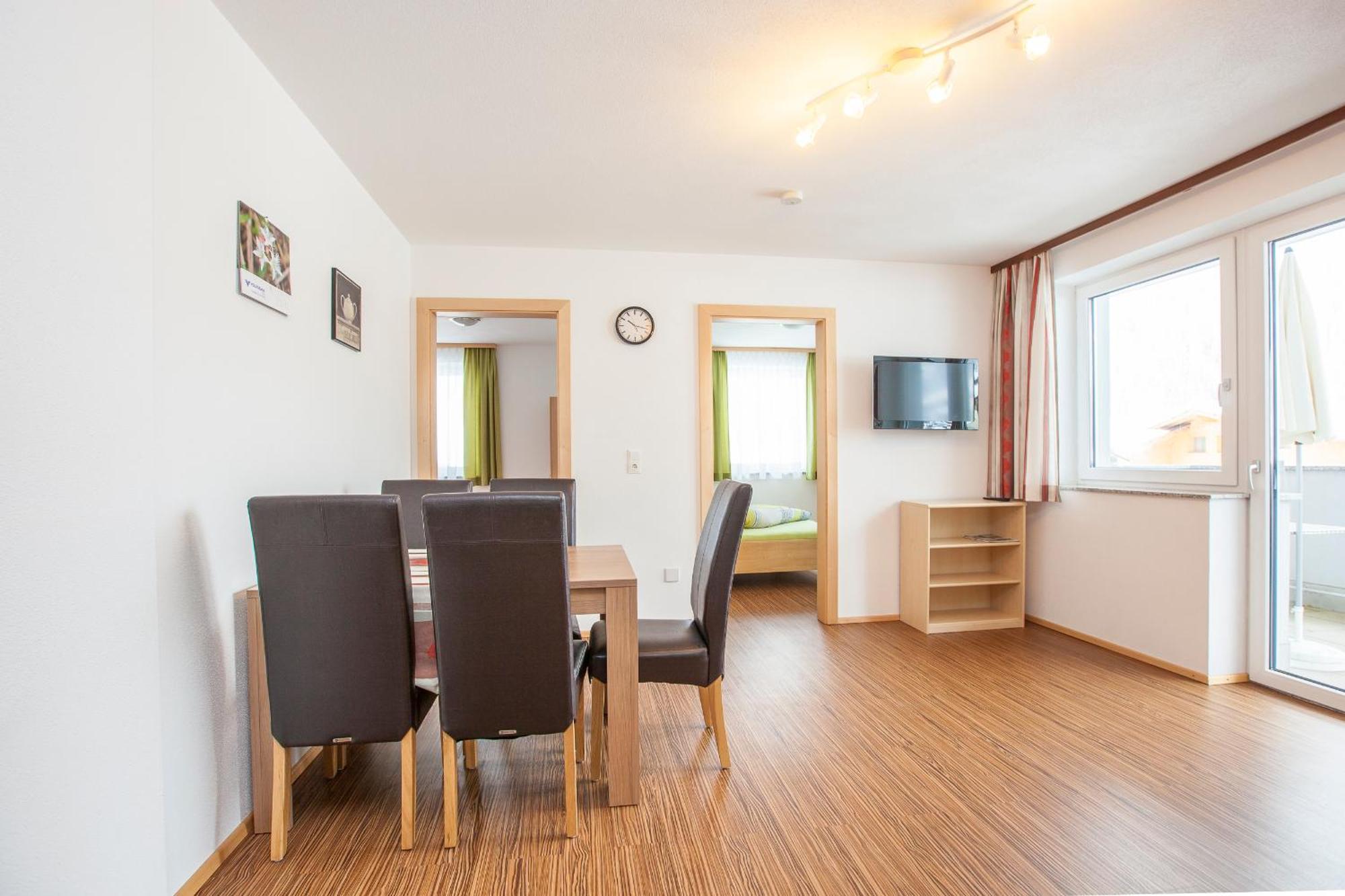 ניוסטיפט אים סטובאיטל Conny'S Apartments מראה חיצוני תמונה